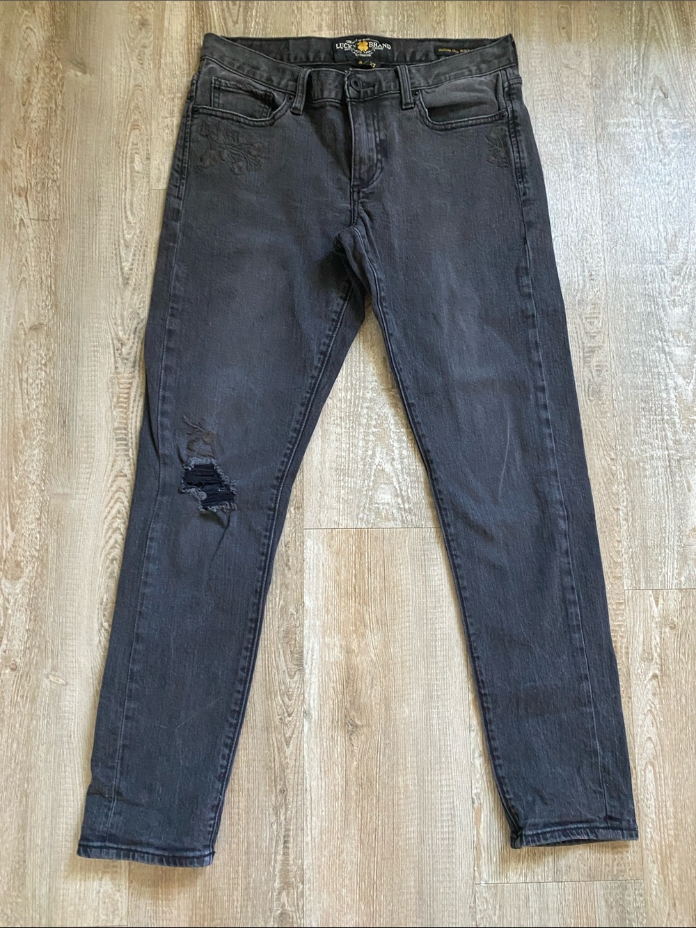 Lucky Brand Women's Skinny Jeans in Faded Black-floral embroidery, distressing